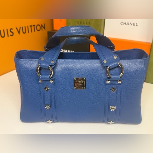 Auth MCM Like NEW! Royal Blue Leather Shoulder Bag - Picture 14 of 17